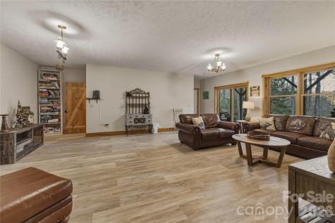 163 Bear Track Lane Vilas NC 28692