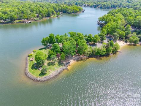 555 Pine Links Drive Tega Cay SC 29708