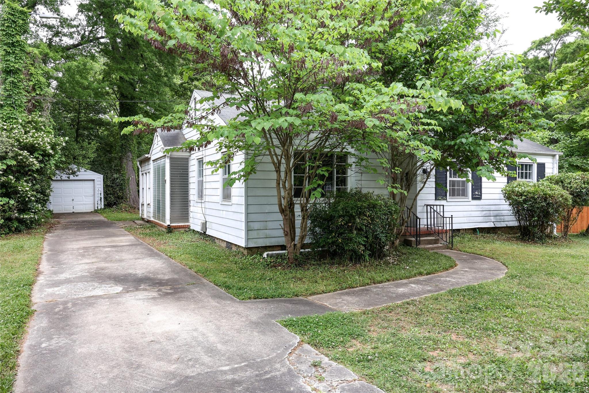 1456 Briar Creek Road Charlotte NC 28205