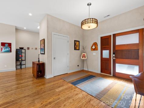 46 Pinecroft Road Asheville NC 28804