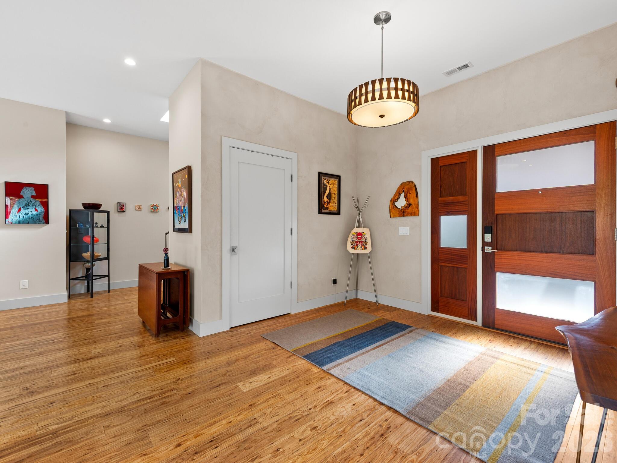 46 Pinecroft Road Asheville NC 28804