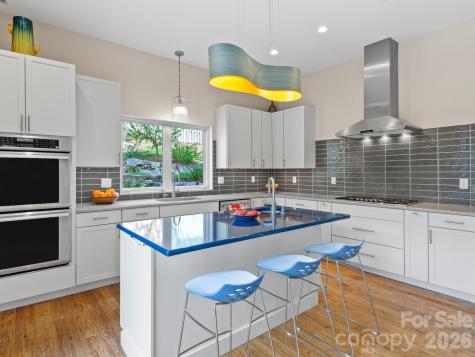 46 Pinecroft Road Asheville NC 28804