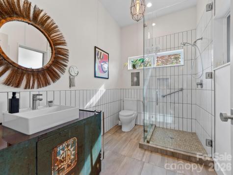 46 Pinecroft Road Asheville NC 28804