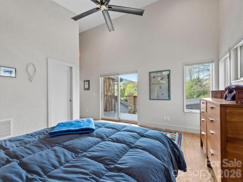 46 Pinecroft Road Asheville NC 28804
