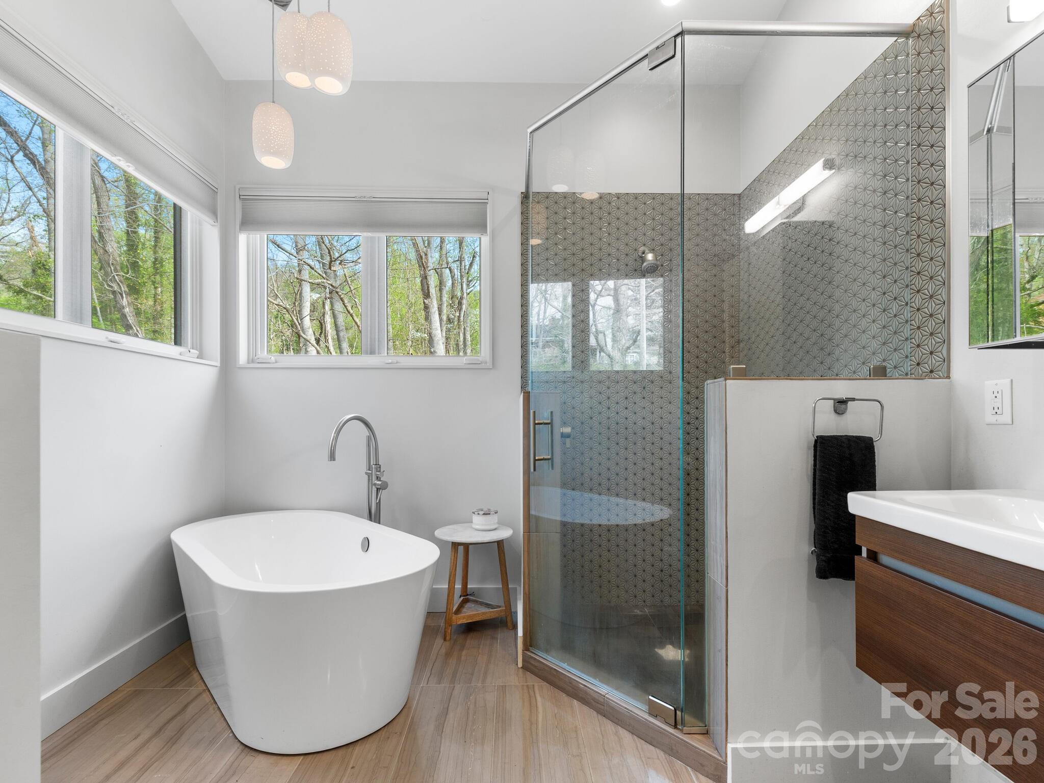 46 Pinecroft Road Asheville NC 28804
