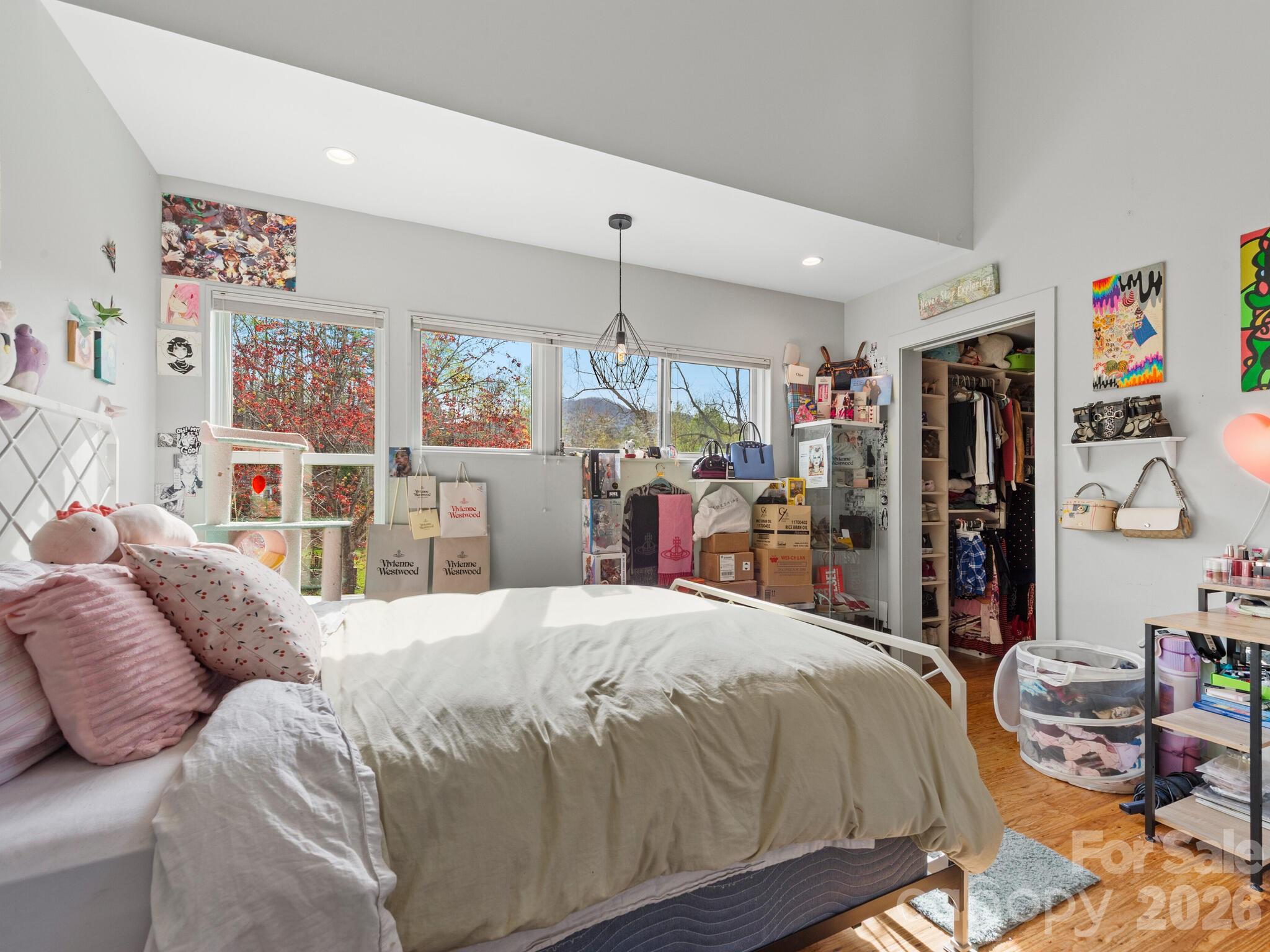 46 Pinecroft Road Asheville NC 28804