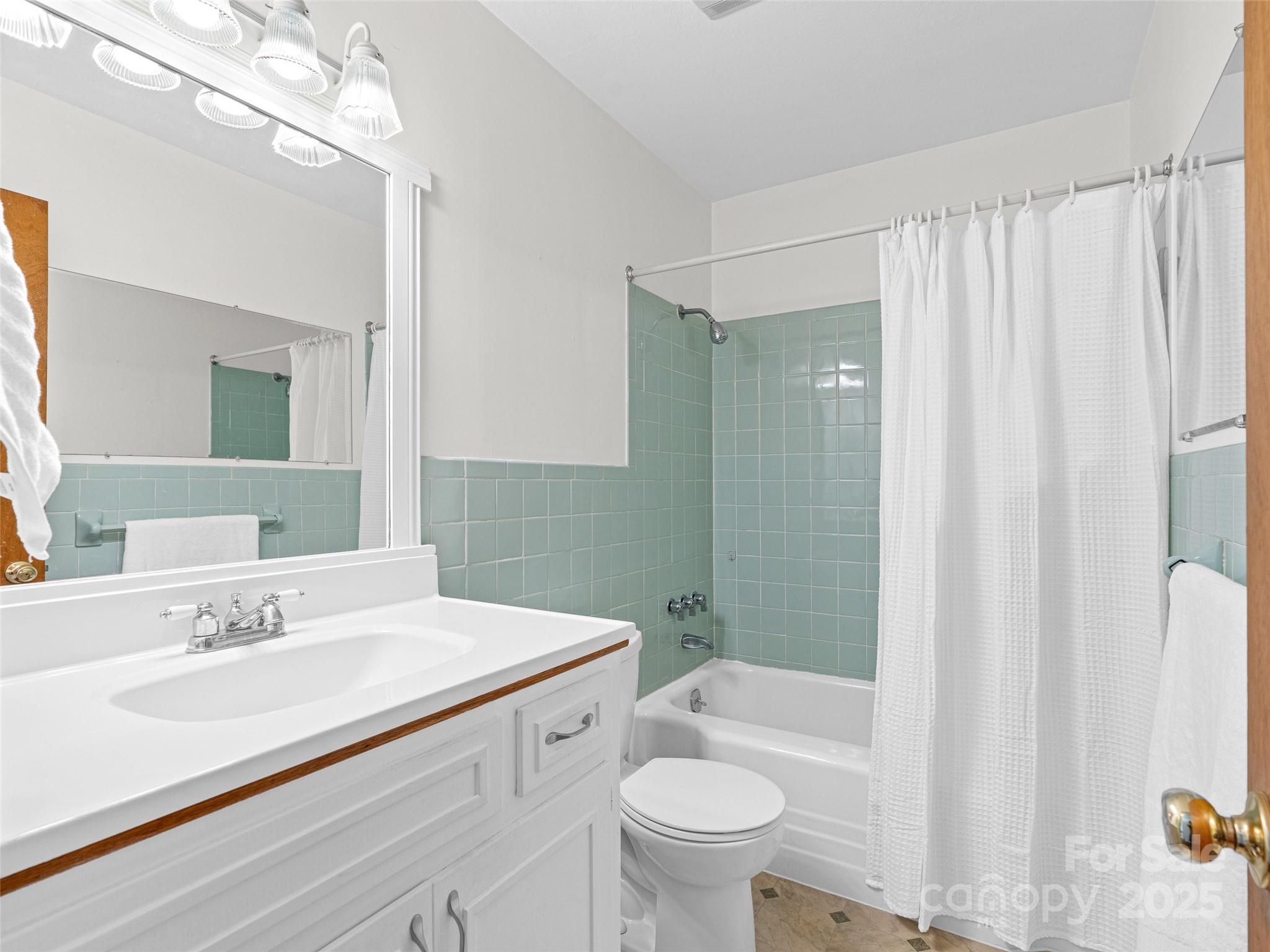 17 Sunset Drive Weaverville NC 28787