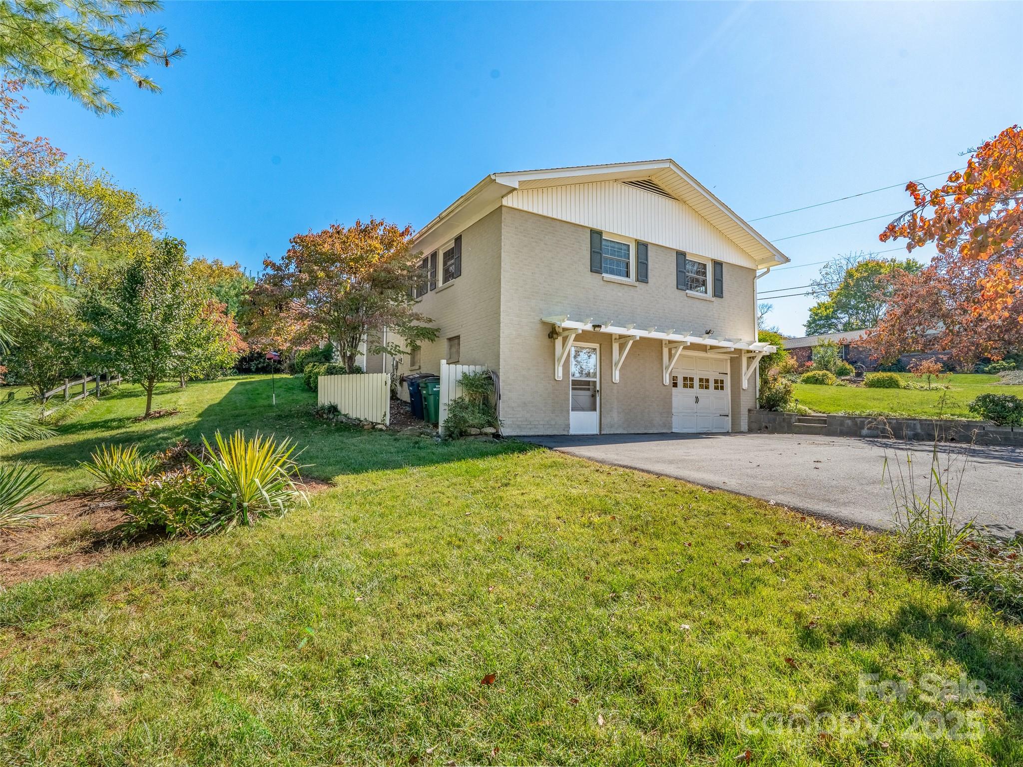 17 Sunset Drive Weaverville NC 28787
