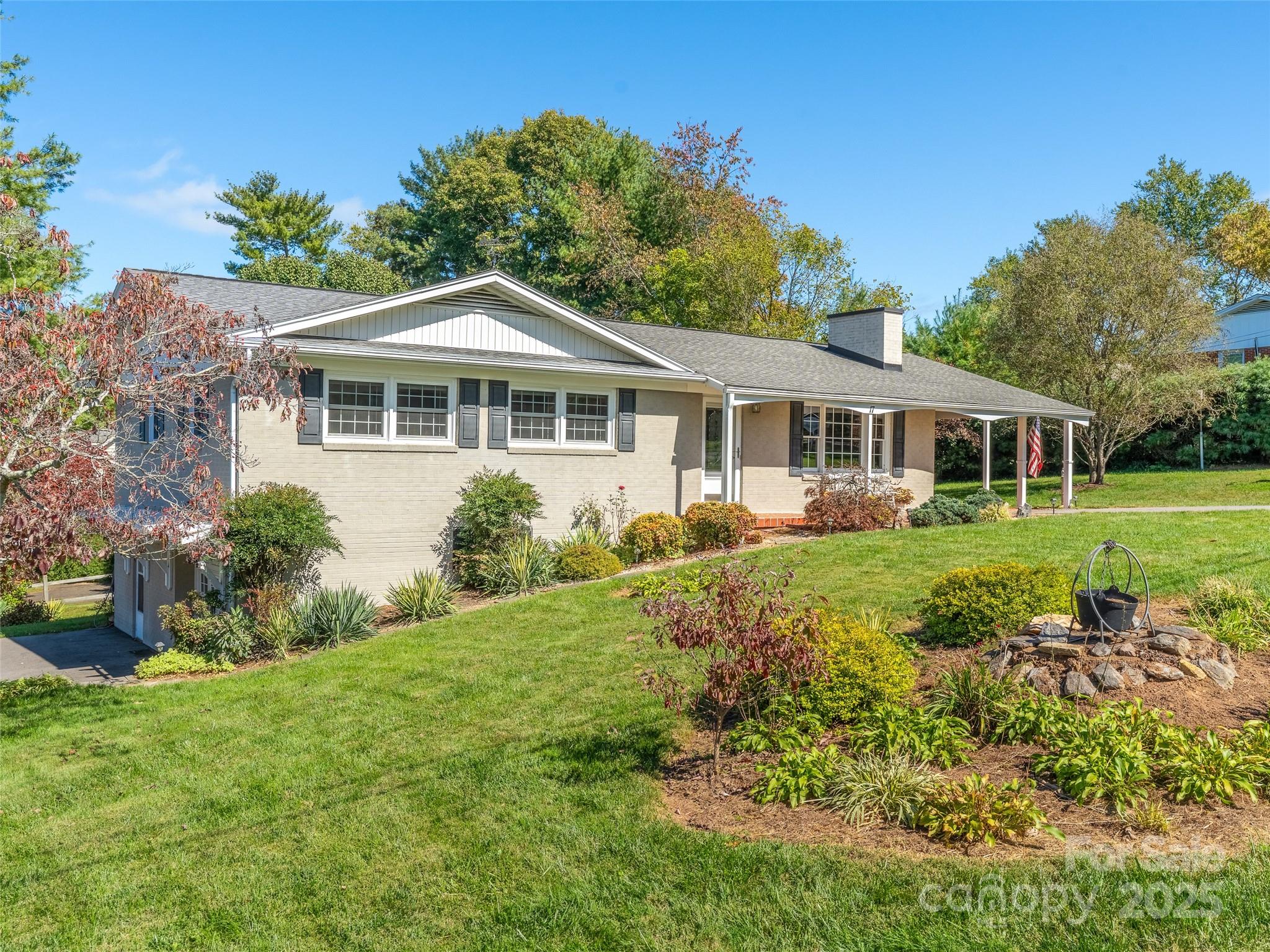 17 Sunset Drive Weaverville NC 28787
