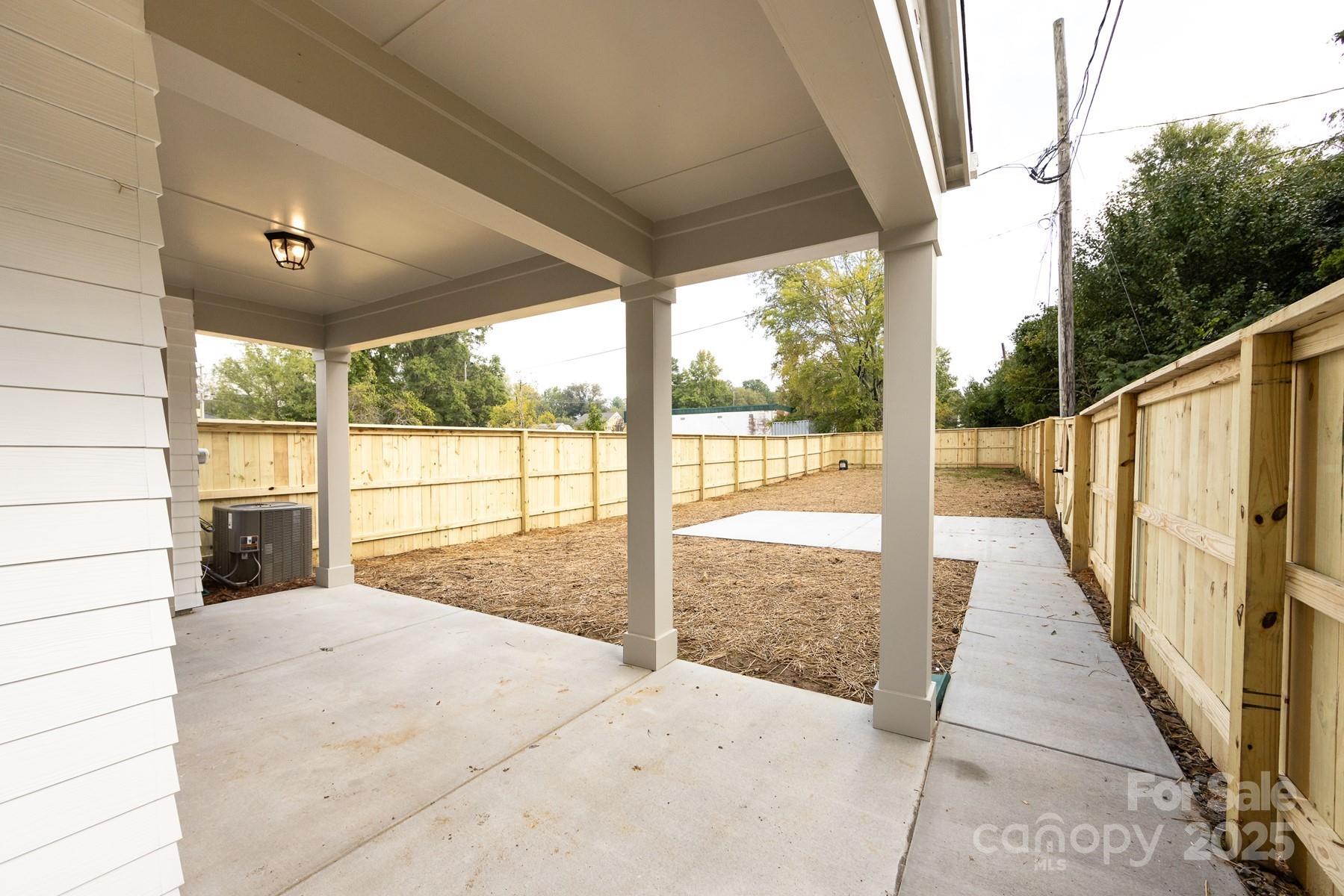 231 Hoskins Avenue Drive Charlotte NC 28208