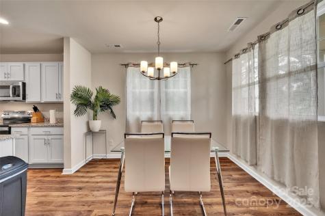 231 Hoskins Avenue Drive Charlotte NC 28208