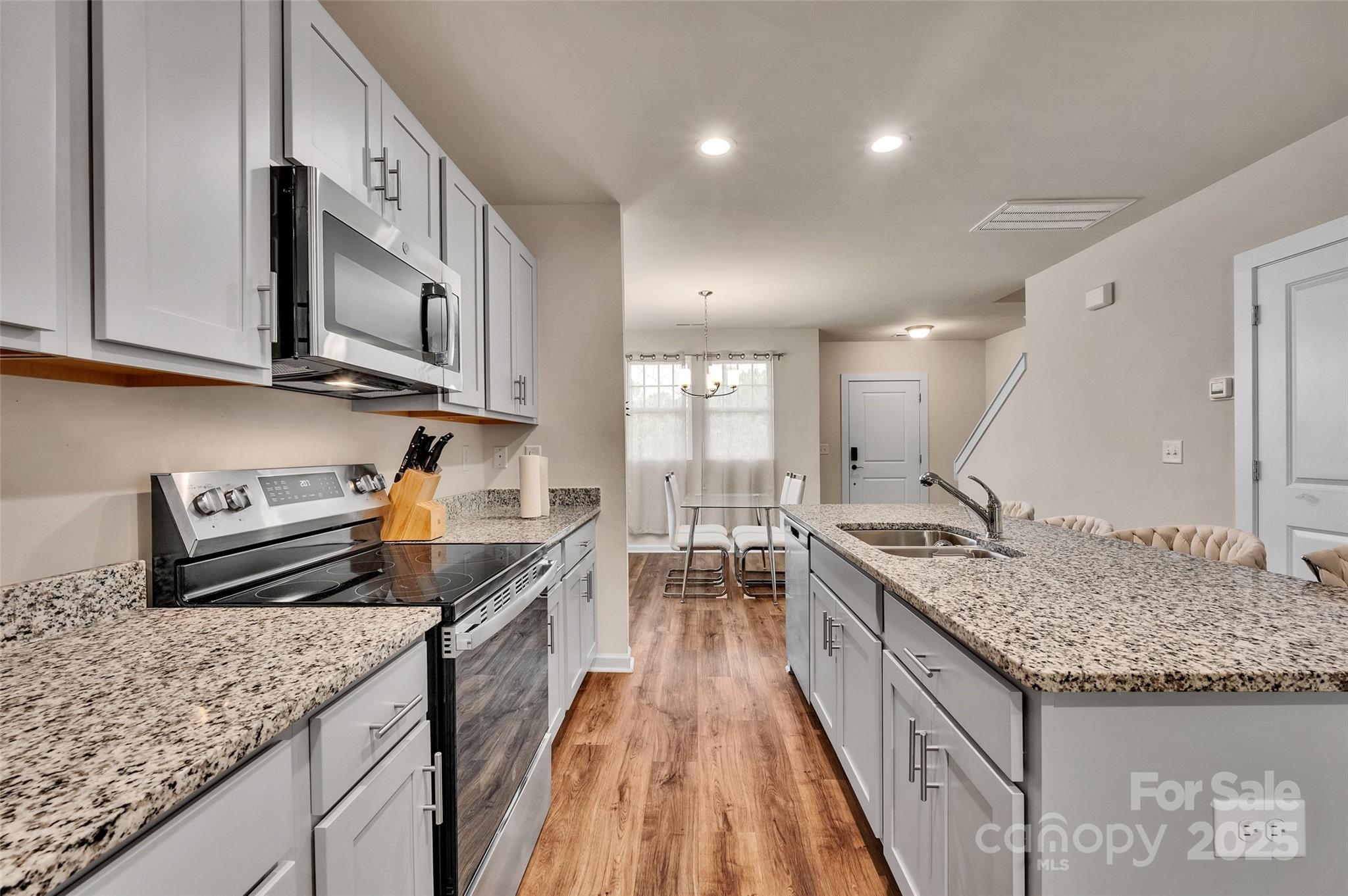 231 Hoskins Avenue Drive Charlotte NC 28208