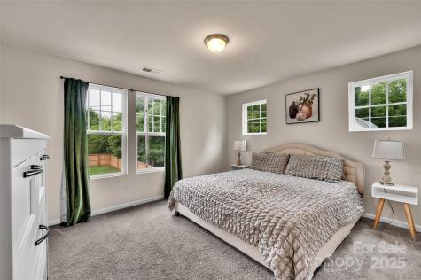 231 Hoskins Avenue Drive Charlotte NC 28208