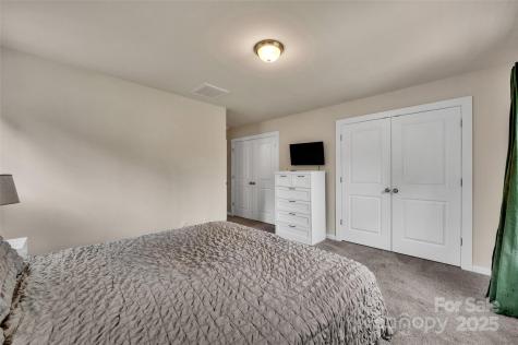 231 Hoskins Avenue Drive Charlotte NC 28208