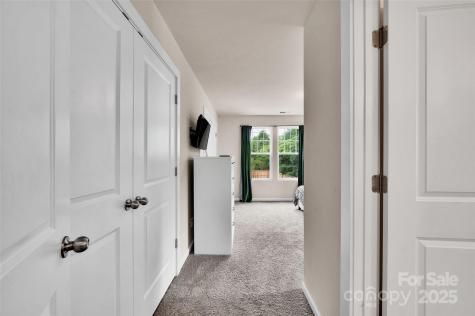 231 Hoskins Avenue Drive Charlotte NC 28208