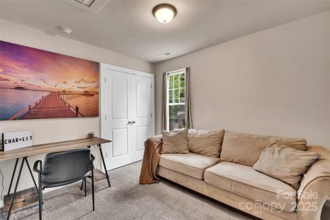 231 Hoskins Avenue Drive Charlotte NC 28208