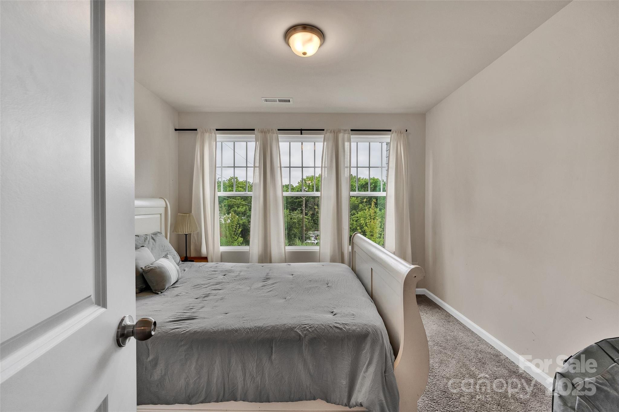 231 Hoskins Avenue Drive Charlotte NC 28208
