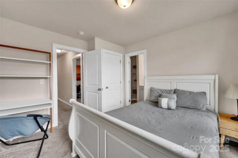 231 Hoskins Avenue Drive Charlotte NC 28208