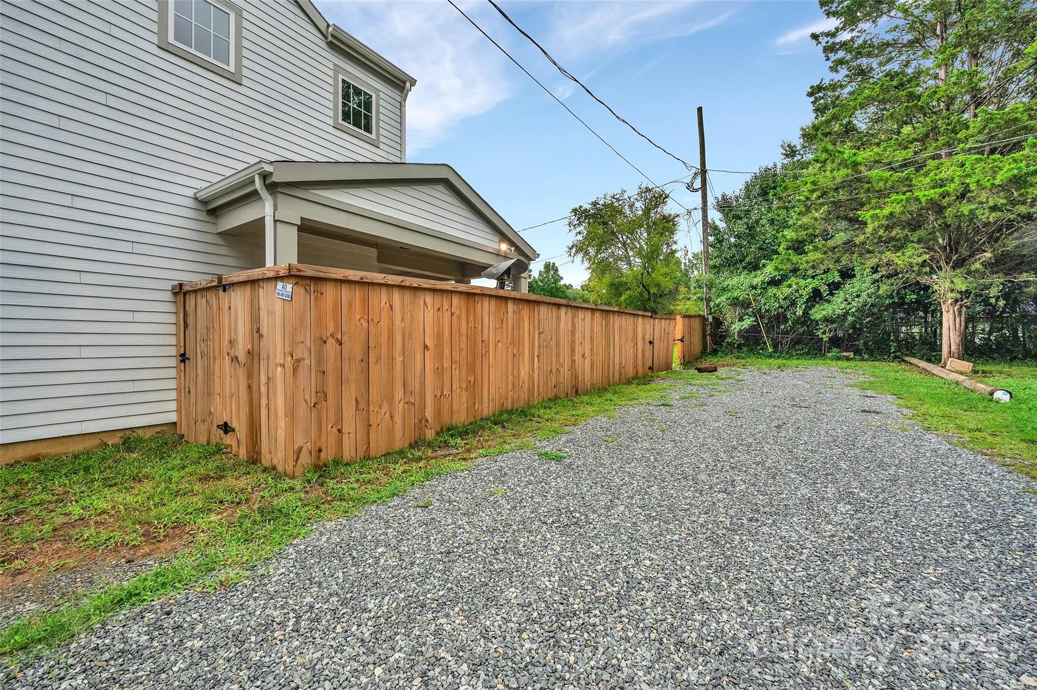 231 Hoskins Avenue Drive Charlotte NC 28208