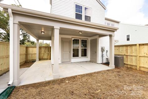 231 Hoskins Avenue Drive Charlotte NC 28208