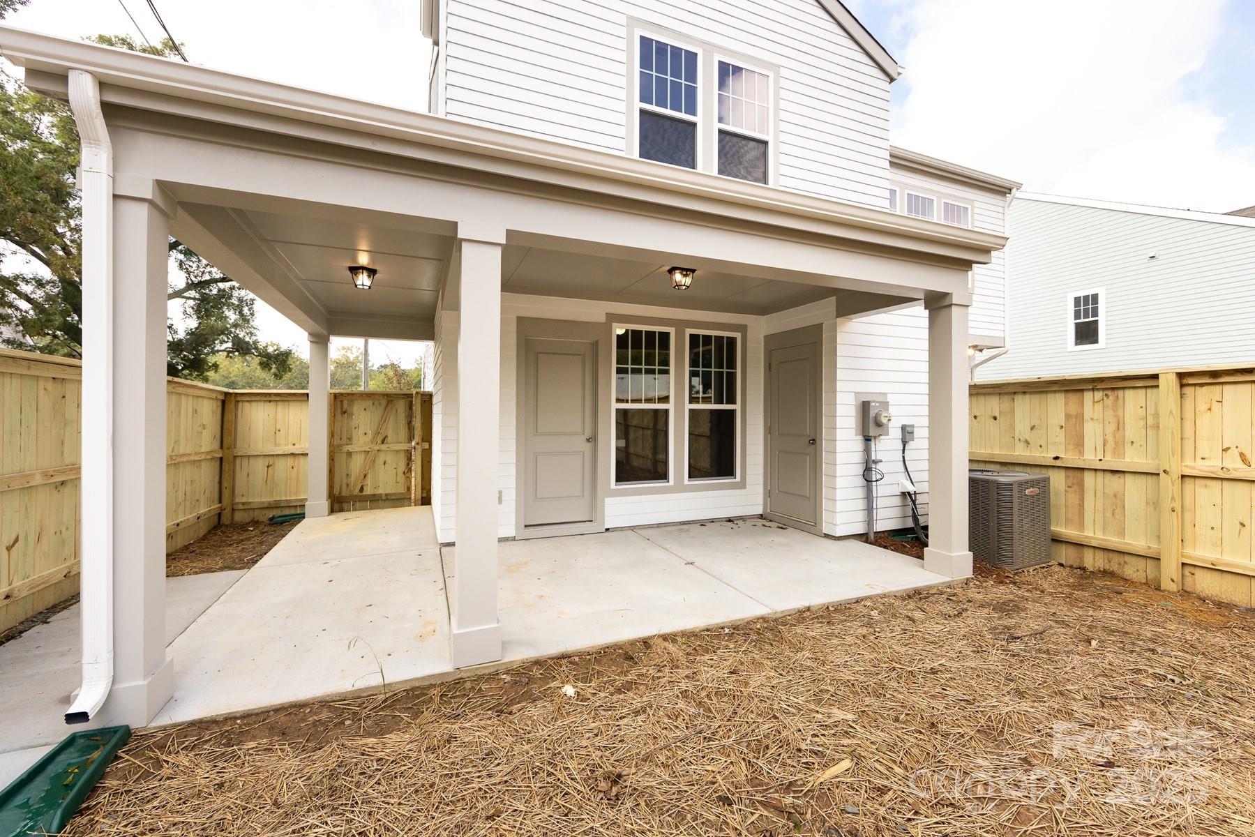 231 Hoskins Avenue Drive Charlotte NC 28208