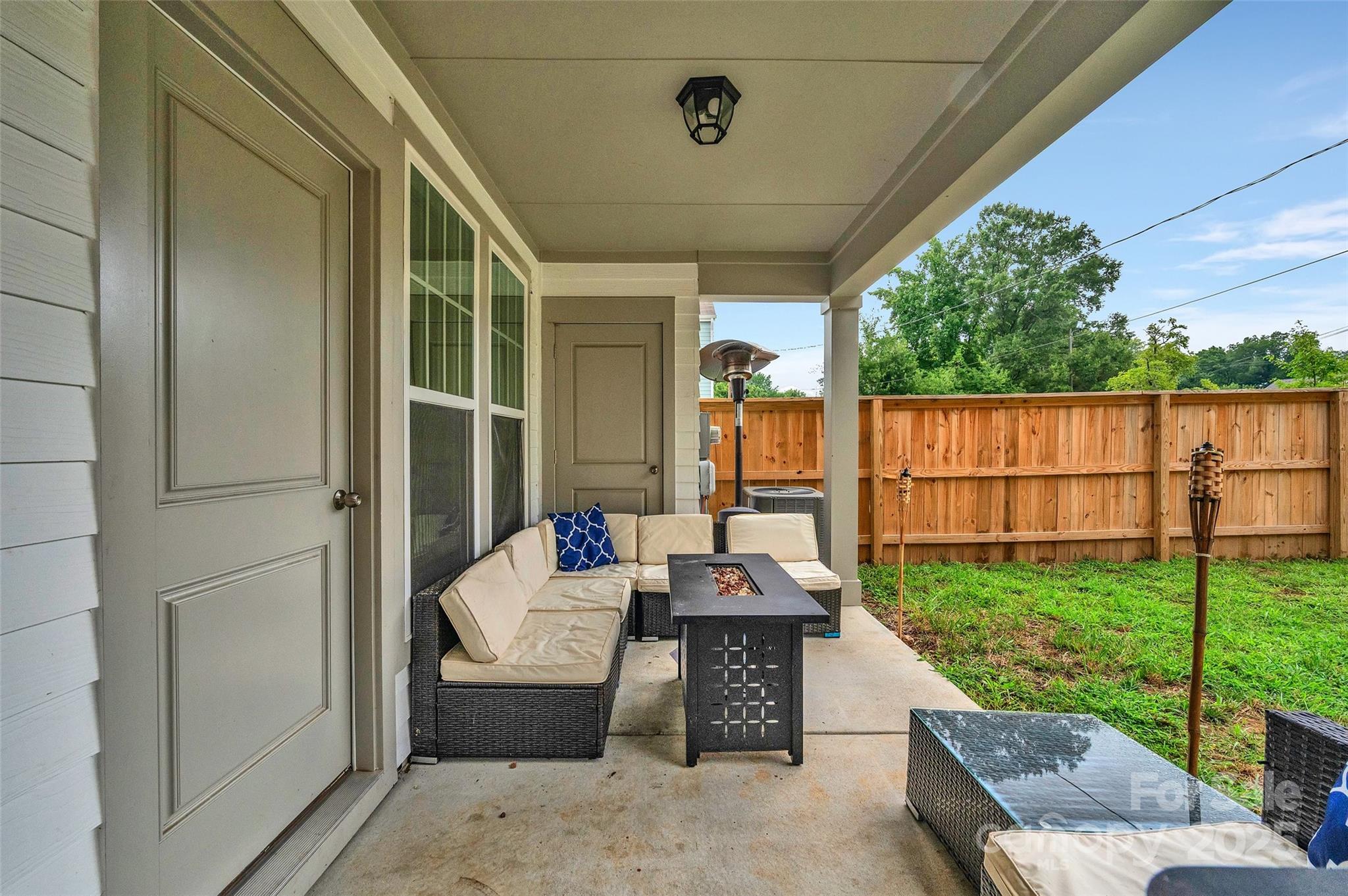 231 Hoskins Avenue Drive Charlotte NC 28208