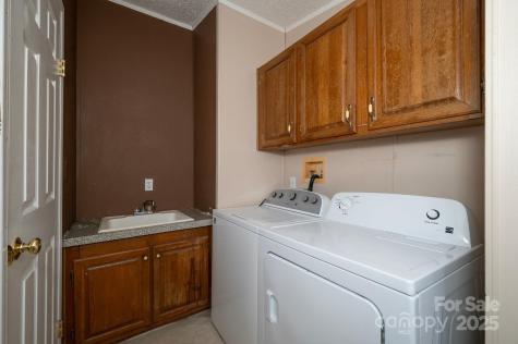 6 Wisteria Court Asheville NC 28806