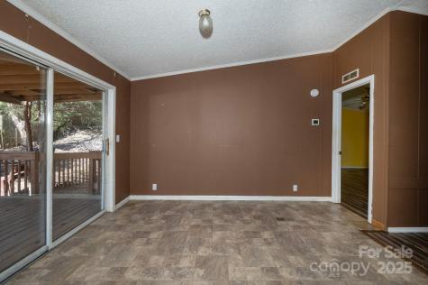 6 Wisteria Court Asheville NC 28806