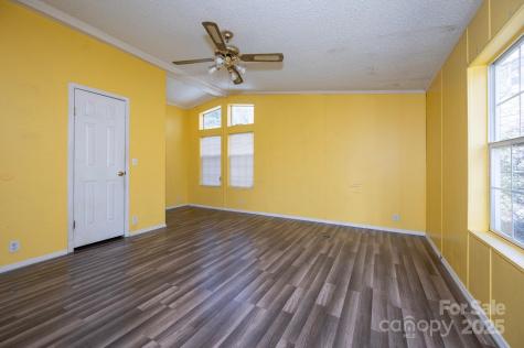 6 Wisteria Court Asheville NC 28806