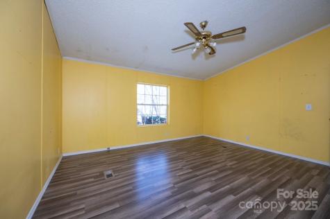 6 Wisteria Court Asheville NC 28806