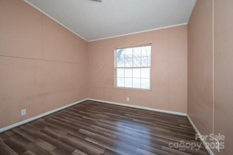 6 Wisteria Court Asheville NC 28806