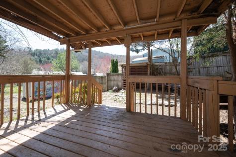 6 Wisteria Court Asheville NC 28806