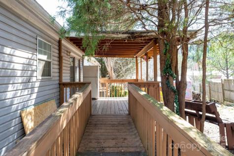 6 Wisteria Court Asheville NC 28806