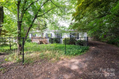 6 Wisteria Court Asheville NC 28806