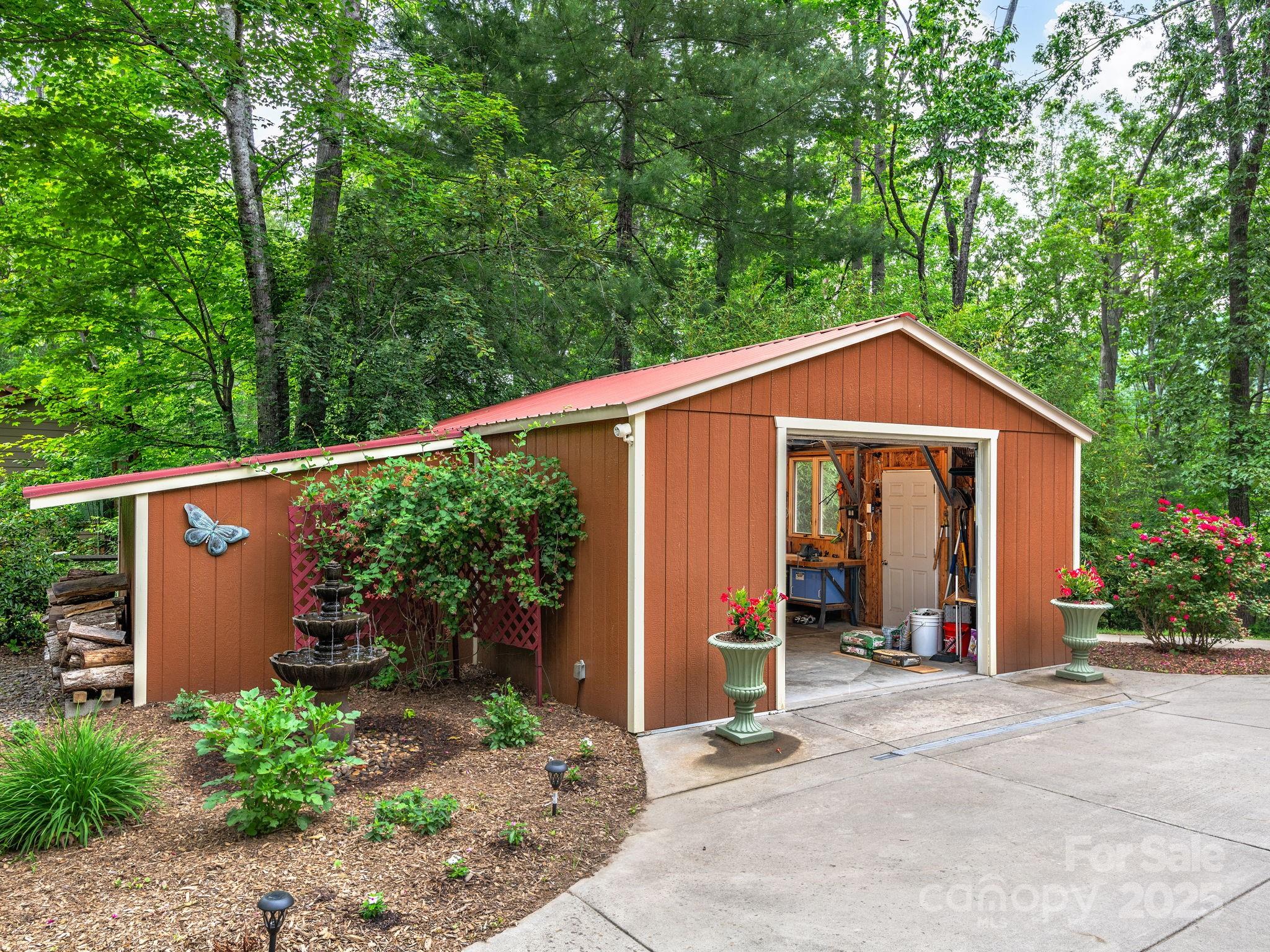 15 Bonnies Lane Asheville NC 28803
