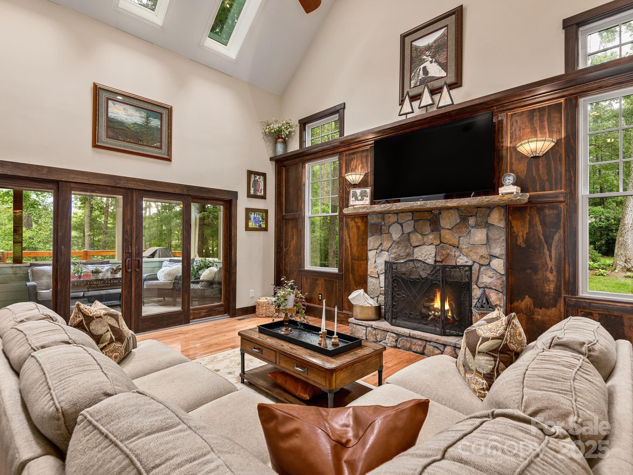 15 Bonnies Lane Asheville NC 28803