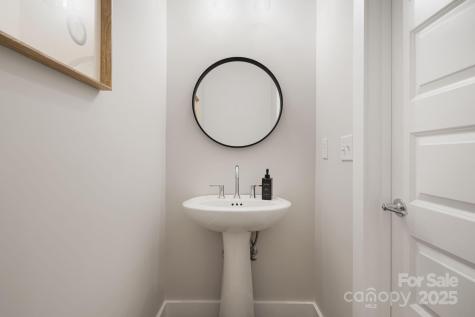 9 Bolton Street Asheville NC 28806