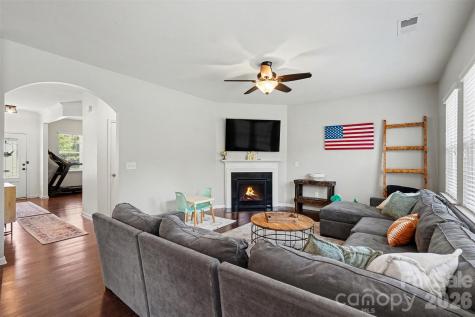 4638 Cecilia Lane Charlotte NC 28273