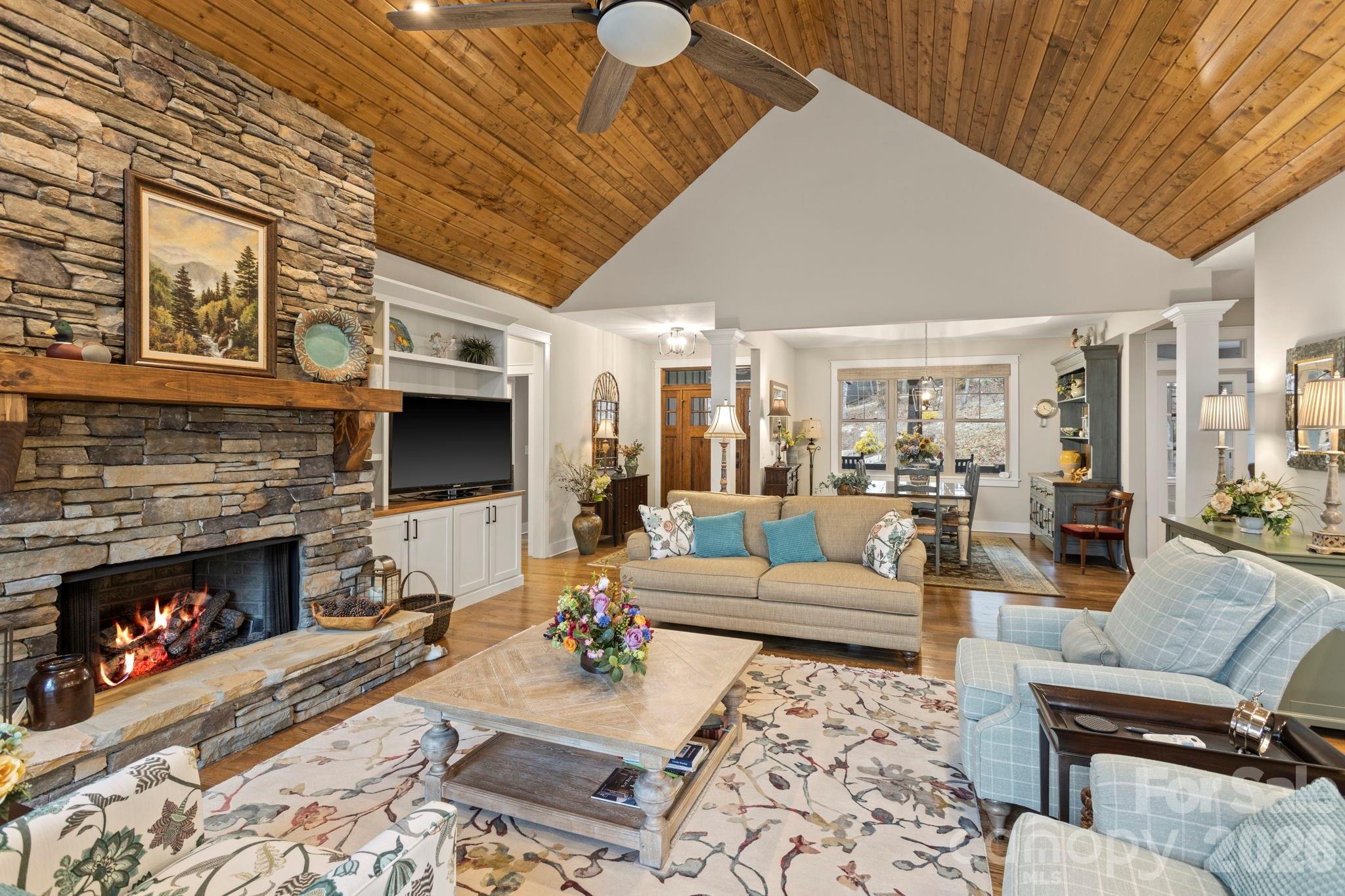 719 Overlook Drive Flat Rock NC 28731