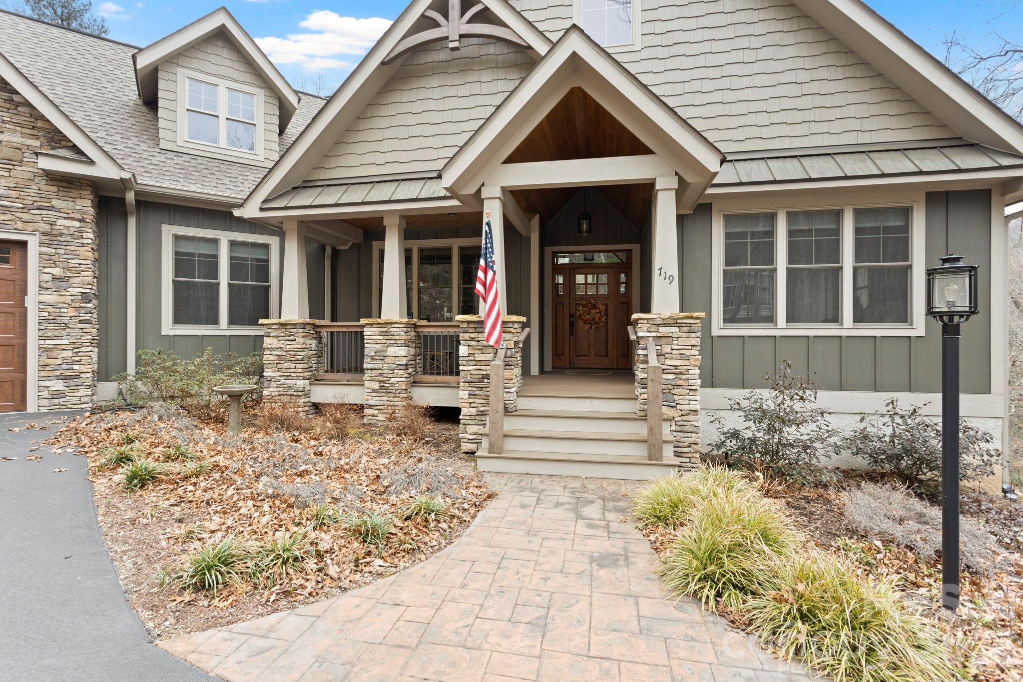 719 Overlook Drive Flat Rock NC 28731