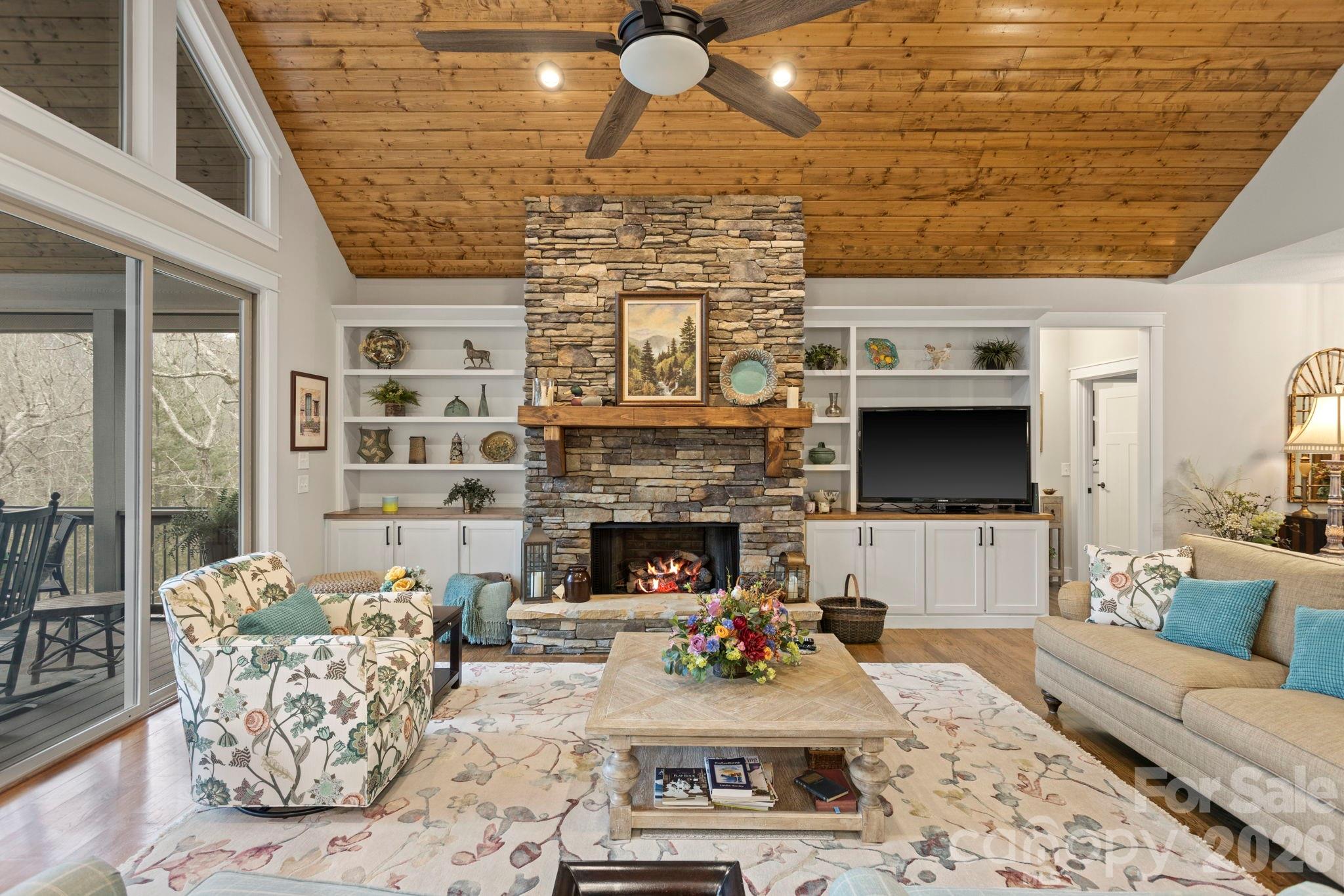 719 Overlook Drive Flat Rock NC 28731