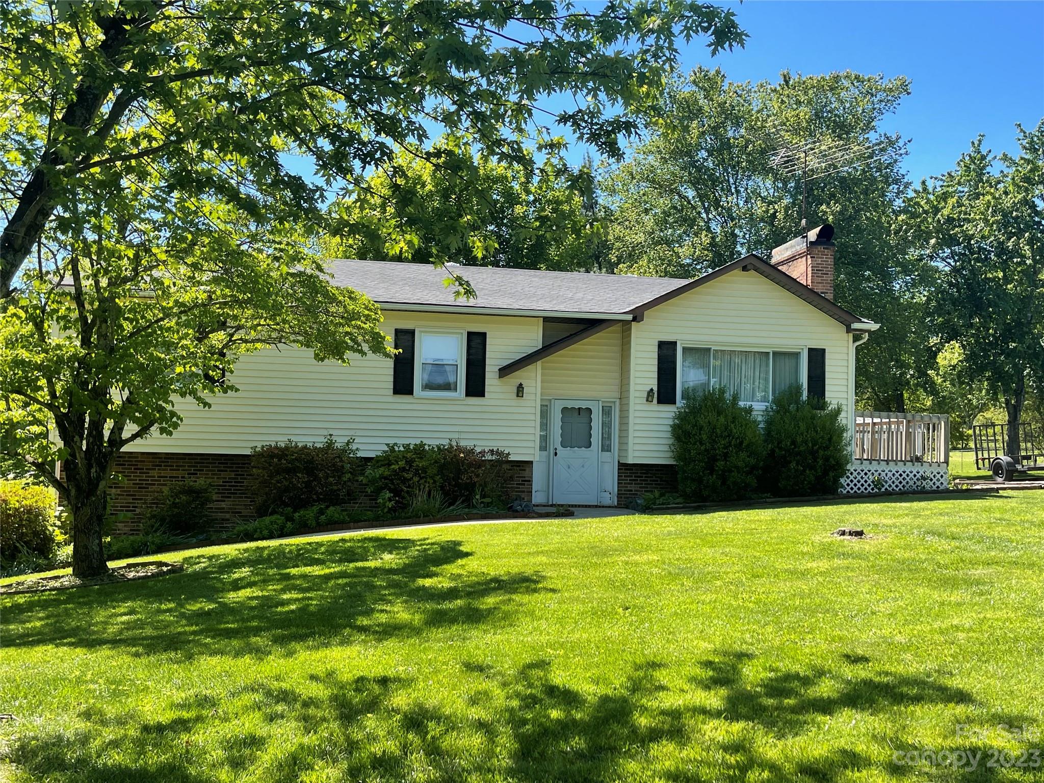 2541 Brentwood Circle Lenoir NC 28645