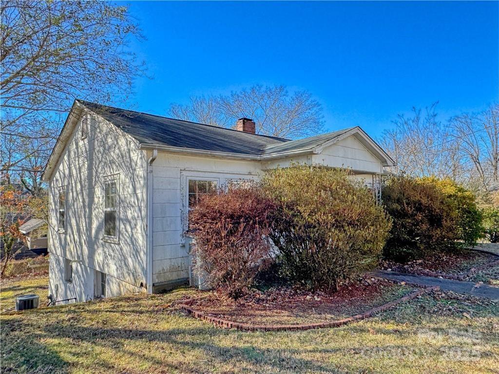 302 Westman Street SW Lenoir NC 28645