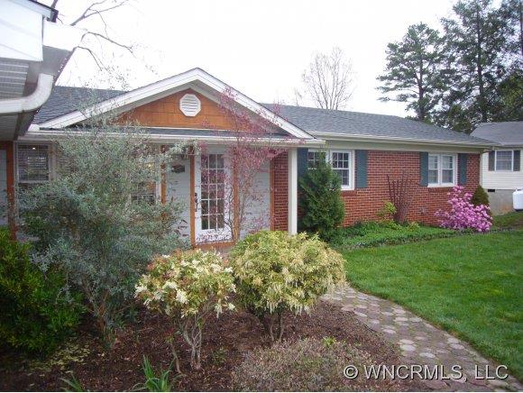 23 Highland Street Weaverville NC 28787