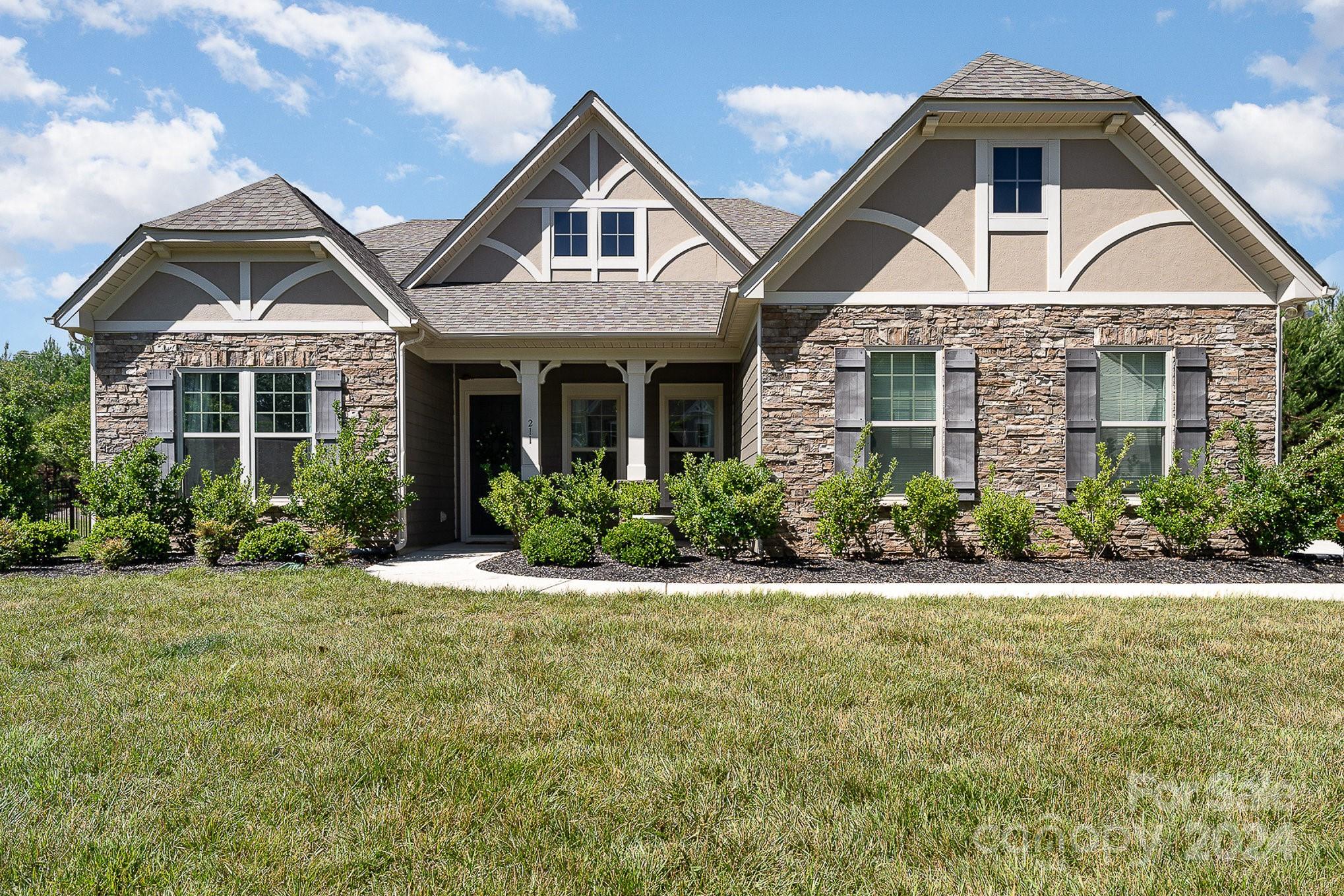 211 Hollyhock Drive Matthews NC 28104