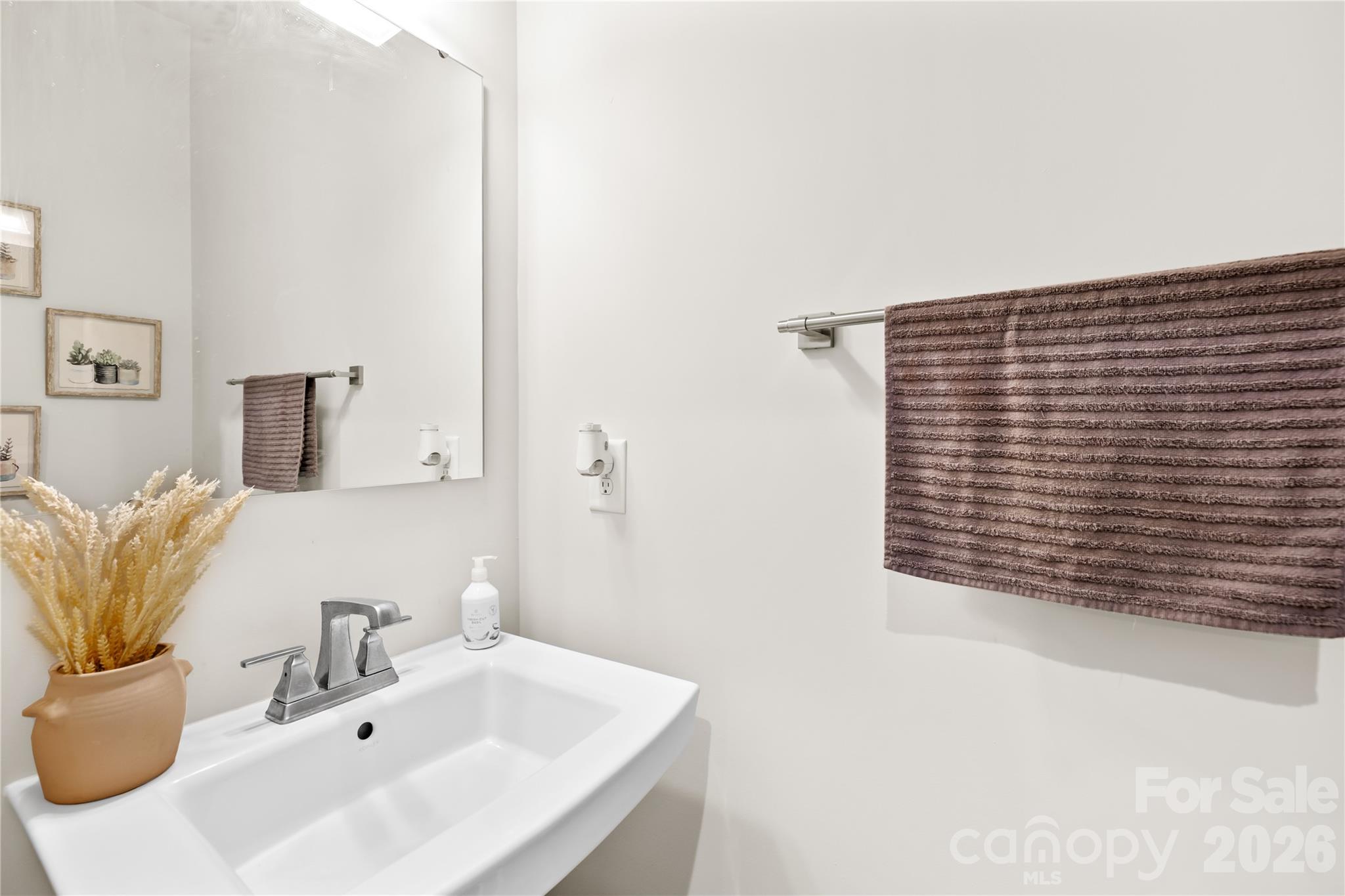 563 Nantahala Drive Charlotte NC 28211