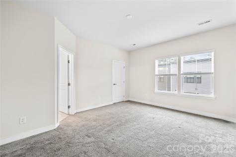 563 Nantahala Drive Charlotte NC 28211
