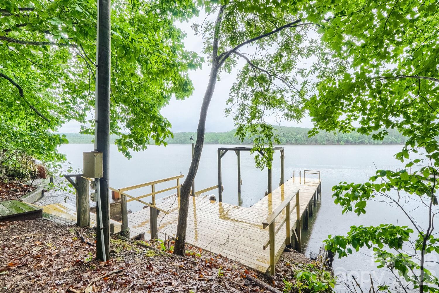 42640 Moonshine Drive New London NC 28127