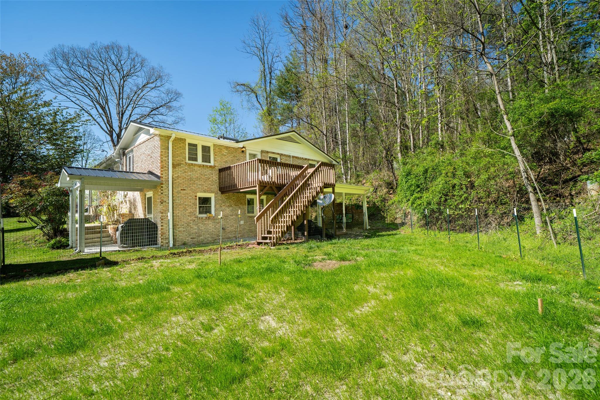 913 Dorothy Street Hendersonville NC 28791