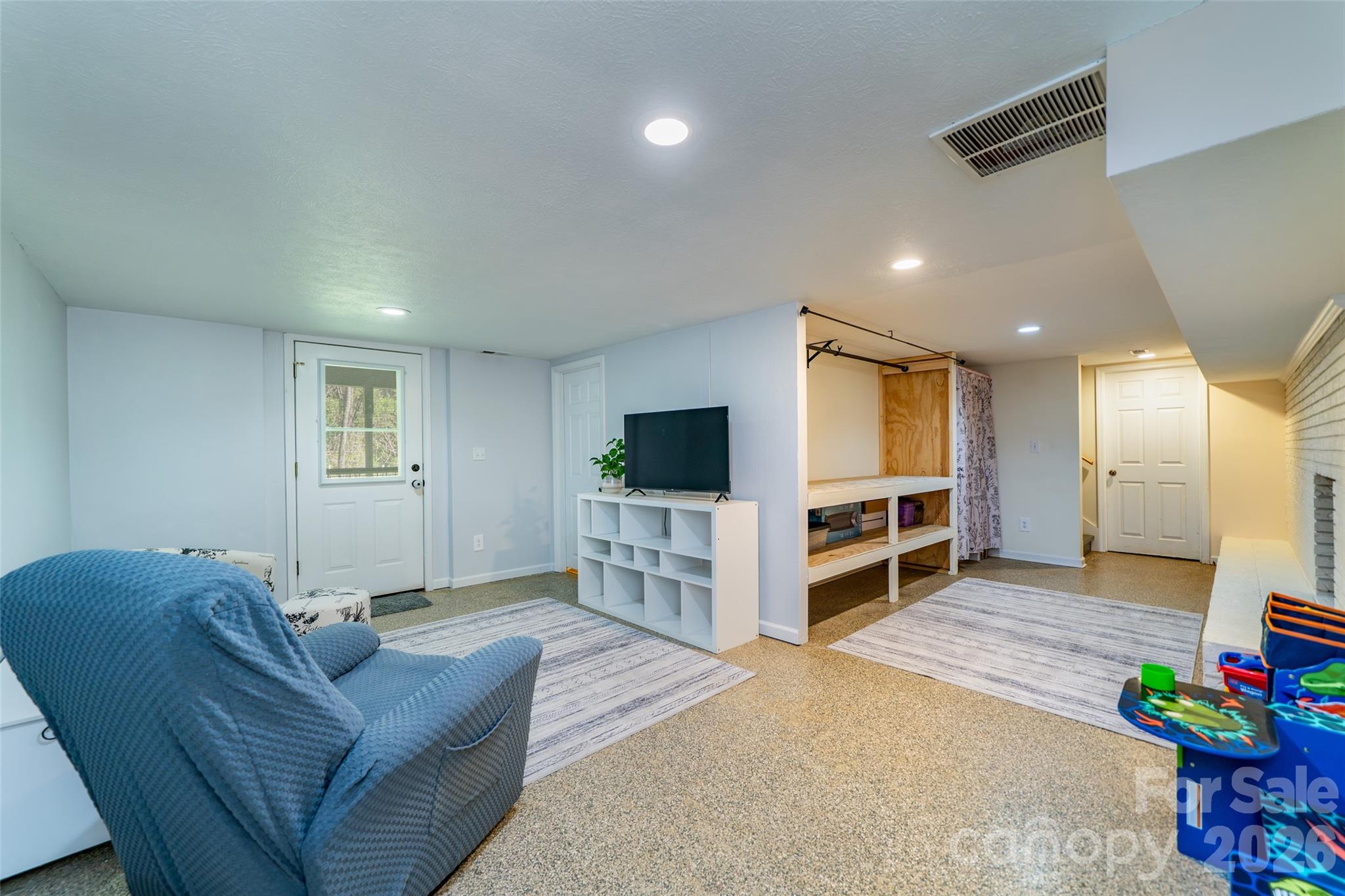 913 Dorothy Street Hendersonville NC 28791